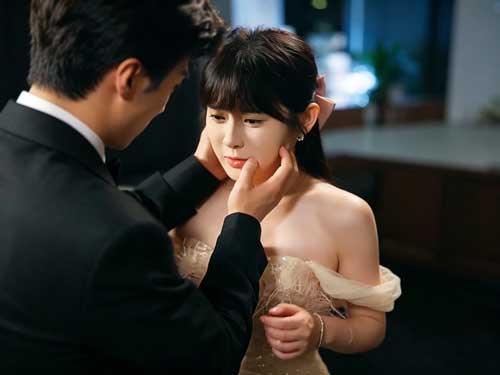 她演綠茶，他看戲？【裝窮裝可憐，結果被死對頭吃幹抹淨】線上看：這不是戀愛，是高端獵殺局！