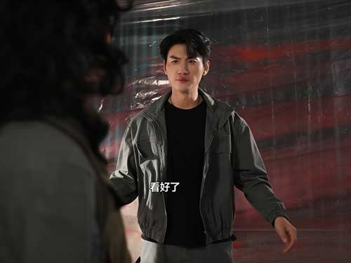 《鐵血三七》當正義不再合法，他選擇成為規則的破壞者