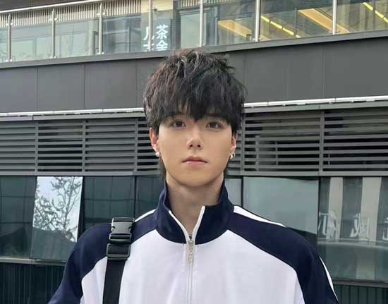 周子俊《野火驕陽》飾演衡涛飾演