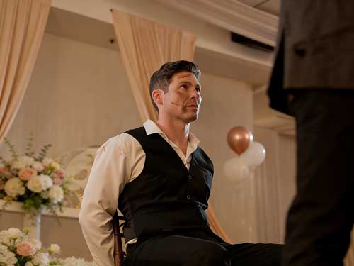 أبطال العمل Robbie Silverman – أنتوني روسي