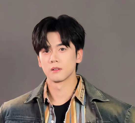 《五百載明月》陸爭(男主)——闵星翰飾演 《五百載明月》陸爭(男主)——闵星翰飾演