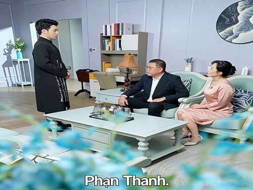 Thâm Tình Đến Muộn Tựa Cỏ Rác Phim là bộ phim ngôn tình hiện đại gây sốt với motif yêu thầm, hôn nhân lạnh lẽo và cú “quay xe” muộn màng. 