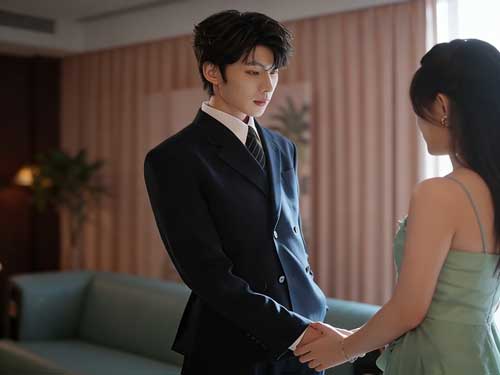 【月光墜落時,他逆光而來主演名单】侯呈玥飾虞茗,吳添豪飾楊璟之 【月光墜落時,他逆光而來主演名单】侯呈玥飾虞茗,吳添豪飾楊璟之