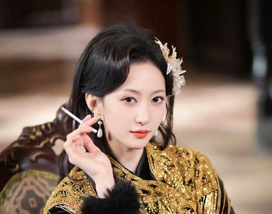 女主南宮靈兒 —— 赵慧楠