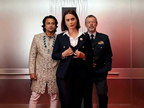 Dikkat Et, Güç Bende Dublajlı  Oyuncu Kadrosu  | Candace Mizga – Ela Toprak