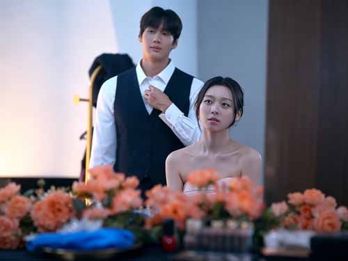 DramaBox虐戀強檔《祕書的隱藏身份》，看千在熙如何帶著孩子絕地反擊，揭開「真假千金」背後的驚天陰謀！