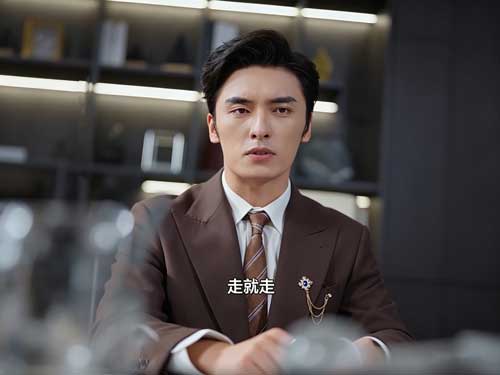 【糟糕！被老闆盯上了主演介紹】王博飾霍景慕，李媛菁飾姜枝