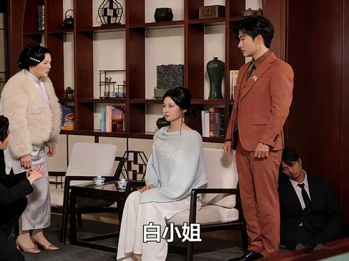 《神女遮天》短劇以「封印入體＋真假千金」的設定爆紅，從隱忍到反擊，劇情層層反轉、節奏緊湊。想找一部融合神秘玄幻與豪門鬥爭的高能短劇？DramaBox帶你全面解析人物關係與關鍵看點，一次掌握必追理由與觀看指南。