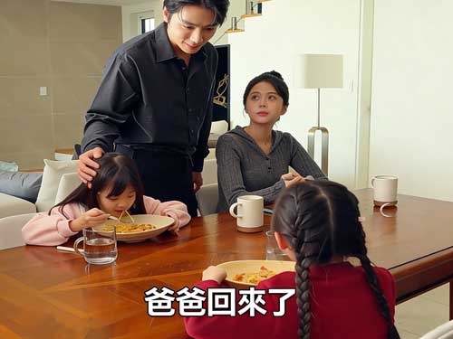 一段被迫分开的初戀，在八年後因一場手術重逢全面失控。黑道老大與外科女醫生再度相遇，愛恨交織、權勢糾纏，《黑道老大的戀人韓劇線上看》