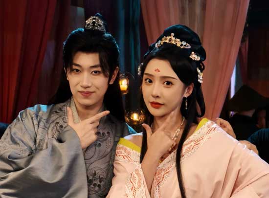 تحت جناحي القدر: الموسم الثاني مشاهدة مجانية | حين يصبح الحب والسلطة امتحانًا للقدر في عالم لا يعترف بالضعفاء