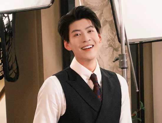 《潮退無聲》顾闻洲｜饰演者：王为洋（稳重冷感型）